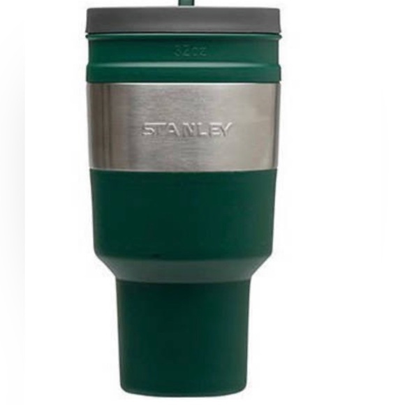 Bundle of Stanley Utilty XL Travel Cup & Stanley Collapsible Bottle - Picture 2 of 8